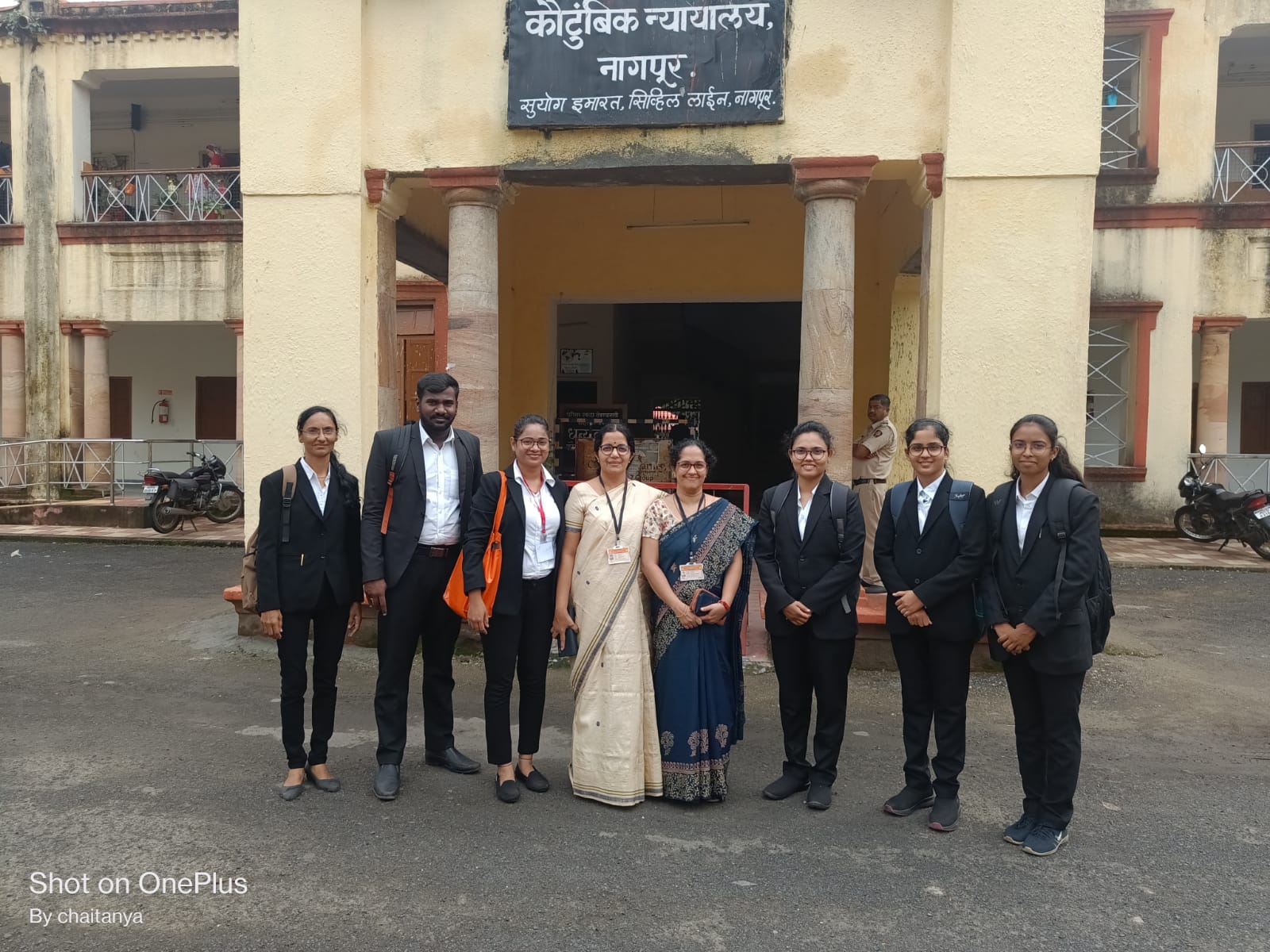 Court_visit_1