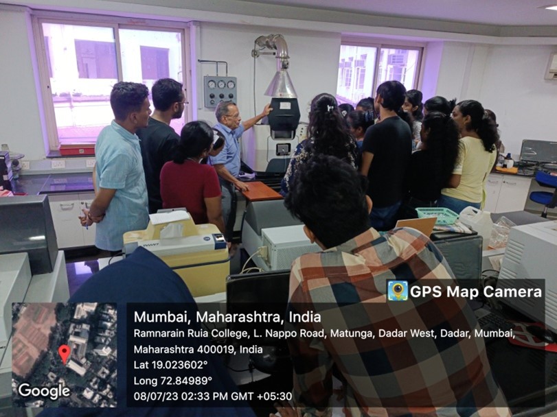 Demonstration of Analytical Instruments Resource person Dr Ajit Datar Former Scientific Advisor Shimadzu Analytical (India) Pvt Ltd